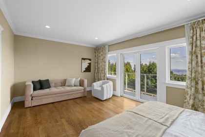 Photo 17 at 1371 Burnside Road, Chartwell, West Vancouver