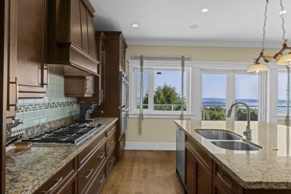 Photo 14 at 1371 Burnside Road, Chartwell, West Vancouver