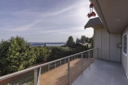 Photo 11 at 1371 Burnside Road, Chartwell, West Vancouver