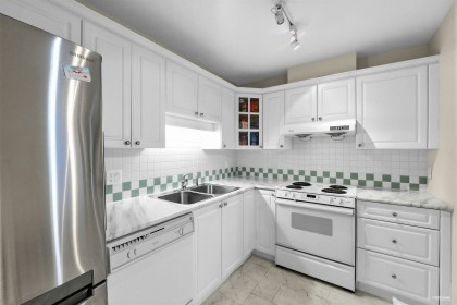 Photo 12 at 328 - 5735 Hampton Place, University VW, Vancouver West