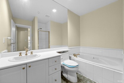 Photo 18 at 328 - 5735 Hampton Place, University VW, Vancouver West