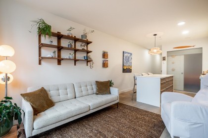 Photo 4 at 406 - 1072 Hamilton Street, Yaletown, Vancouver West