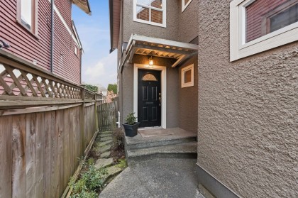 Photo 4 at 3428 W 7th Avenue, Kitsilano, Vancouver West