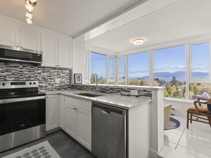 Photo 12 at 1102 - 5425 Yew Street, Kerrisdale, Vancouver West