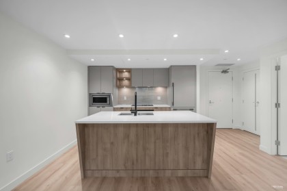 Photo 3 at 320 - 755 Harbourside Drive, Harbourside, North Vancouver