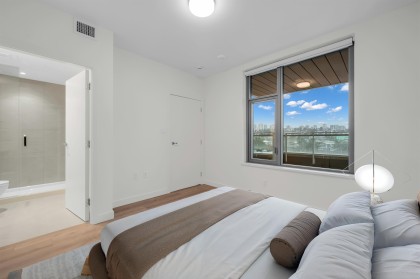 Photo 5 at 320 - 755 Harbourside Drive, Harbourside, North Vancouver