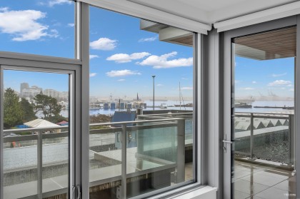 Photo 10 at 320 - 755 Harbourside Drive, Harbourside, North Vancouver