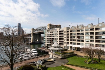 Photo 9 at 503 - 990 Beach Avenue, Yaletown, Vancouver West