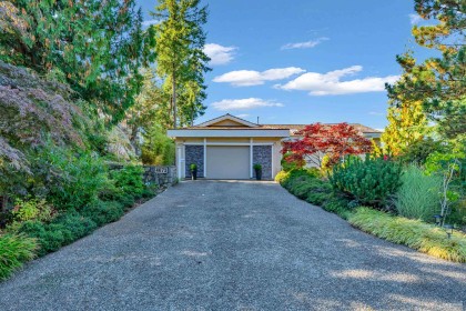Photo 3 at 4673 Woodburn Road, Cypress Park Estates, West Vancouver
