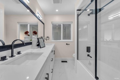 Photo 13 at 818 Younette Drive, Sentinel Hill, West Vancouver