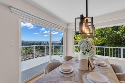 Photo 4 at 818 Younette Drive, Sentinel Hill, West Vancouver
