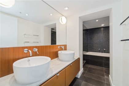 Photo 17 at 404 - 1762 Davie Street, West End VW, Vancouver West