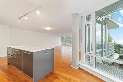 Photo 9 at 404 - 1762 Davie Street, West End VW, Vancouver West