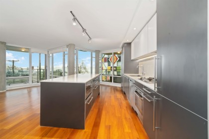 Photo 8 at 404 - 1762 Davie Street, West End VW, Vancouver West