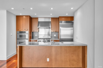 Photo 4 at 1102 - 3355 Cypress Place, Cypress Park Estates, West Vancouver
