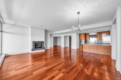 Photo 8 at 1102 - 3355 Cypress Place, Cypress Park Estates, West Vancouver