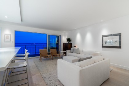 Photo 10 at 807 - 150 24th Street, Dundarave, West Vancouver