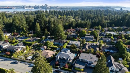 Photo 37 at 2809 Edgemont Boulevard, Edgemont, North Vancouver