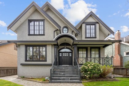 Photo 1 at 3042 W 33rd Avenue, MacKenzie Heights, Vancouver West