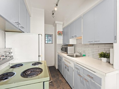 Photo 11 at 304 - 1975 Pendrell Street, West End VW, Vancouver West