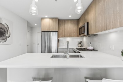 Photo 9 at 511 - 108 E 8th Street, Central Lonsdale, North Vancouver