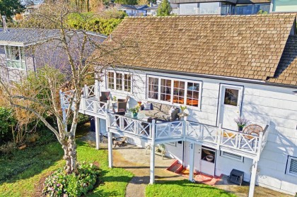 Photo 2 at 487 Roslyn Boulevard, Dollarton, North Vancouver