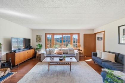 Photo 7 at 487 Roslyn Boulevard, Dollarton, North Vancouver