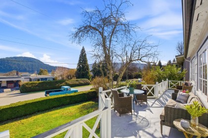 Photo 5 at 487 Roslyn Boulevard, Dollarton, North Vancouver