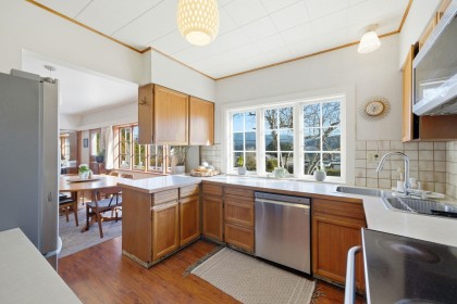 Photo 15 at 487 Roslyn Boulevard, Dollarton, North Vancouver