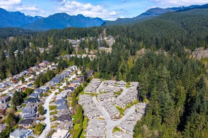 Photo 1 at 29 - 1550 Larkhall Crescent, Northlands, North Vancouver