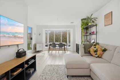 Photo 1 at 202 - 2195 W 5th Avenue, Kitsilano, Vancouver West