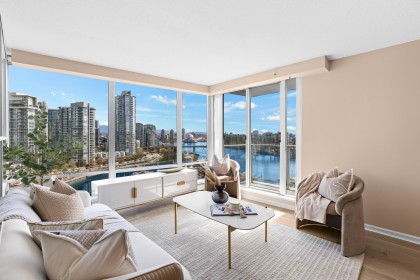 Photo 2 at 1601 - 1228 Marinaside Crescent, Yaletown, Vancouver West