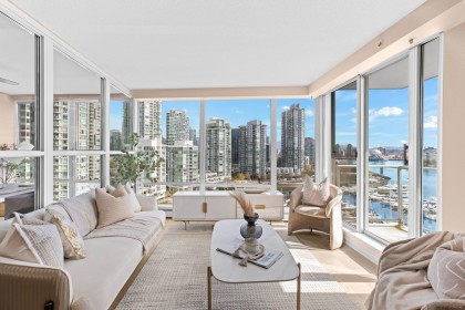 Photo 3 at 1601 - 1228 Marinaside Crescent, Yaletown, Vancouver West