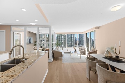 Photo 11 at 1601 - 1228 Marinaside Crescent, Yaletown, Vancouver West