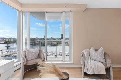 Photo 4 at 1601 - 1228 Marinaside Crescent, Yaletown, Vancouver West