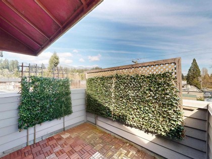 Photo 23 at 304 - 1528 Bowser Avenue, Norgate, North Vancouver