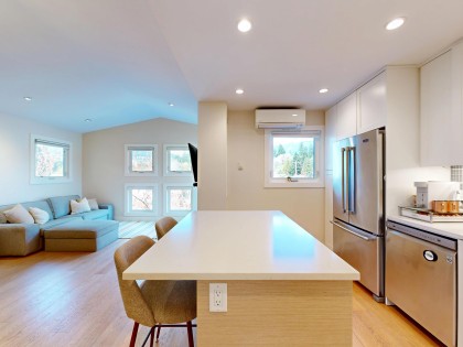 Photo 6 at 304 - 1528 Bowser Avenue, Norgate, North Vancouver