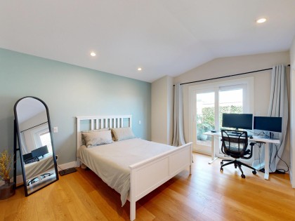 Photo 16 at 304 - 1528 Bowser Avenue, Norgate, North Vancouver