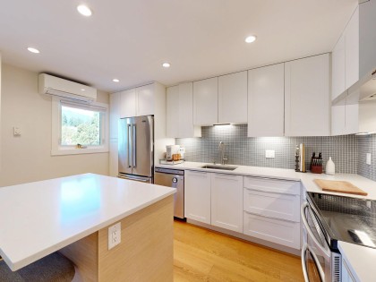 Photo 5 at 304 - 1528 Bowser Avenue, Norgate, North Vancouver