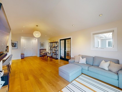 Photo 11 at 304 - 1528 Bowser Avenue, Norgate, North Vancouver