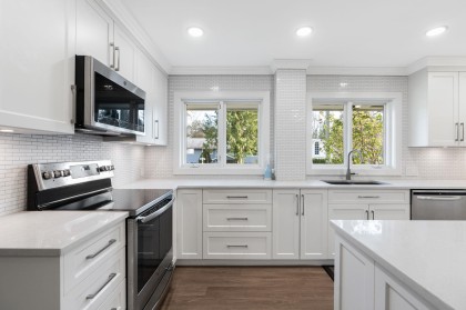 Photo 16 at 956 Belvista Crescent, Canyon Heights NV, North Vancouver