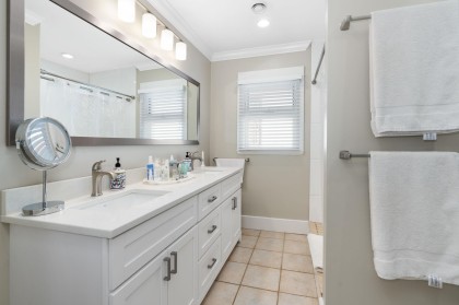 Photo 20 at 956 Belvista Crescent, Canyon Heights NV, North Vancouver