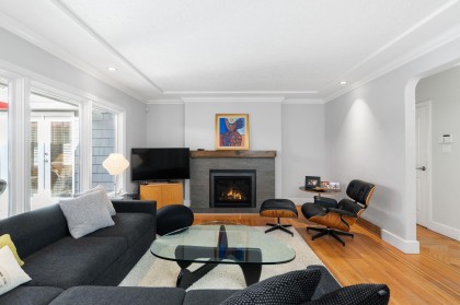 Photo 4 at 956 Belvista Crescent, Canyon Heights NV, North Vancouver