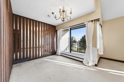 Photo 3 at 403 - 1340 Duchess Avenue, Ambleside, West Vancouver