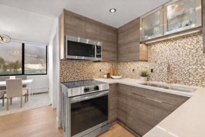 Photo 4 at 703 - 2167 Bellevue Avenue, Dundarave, West Vancouver