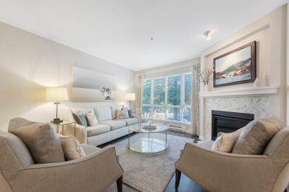 Photo 2 at 796 W 15th Avenue, Fairview VW, Vancouver West