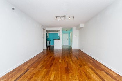 Photo 6 at 1304 - 283 Davie Street, Yaletown, Vancouver West