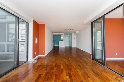 Photo 13 at 1304 - 283 Davie Street, Yaletown, Vancouver West