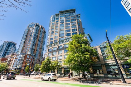 Photo 3 at 1304 - 283 Davie Street, Yaletown, Vancouver West