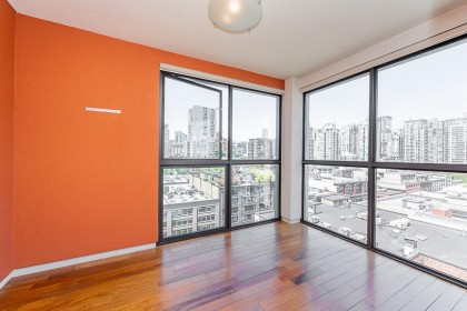 Photo 15 at 1304 - 283 Davie Street, Yaletown, Vancouver West